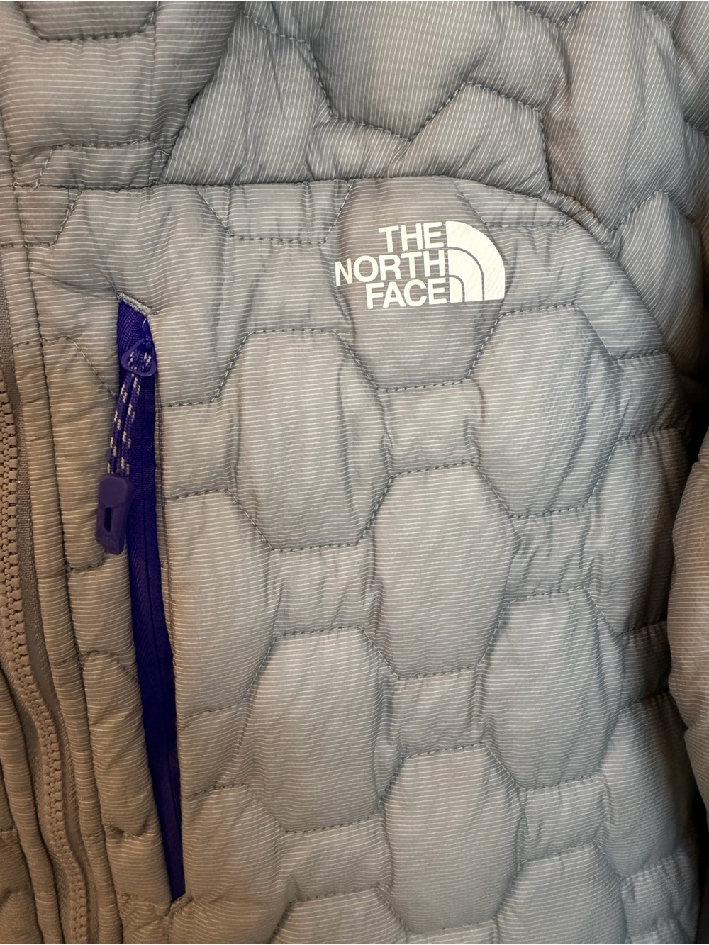 The North Face ThermoBall Hooded Hybrid Jacket – Women’s Large - Picture 3 of 6